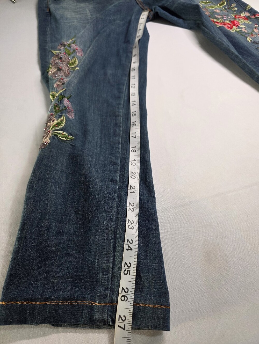 V Cristina Embroidered Floral Jeans Size 14 Boho Rhinestone Denim - Picture 8 of 11